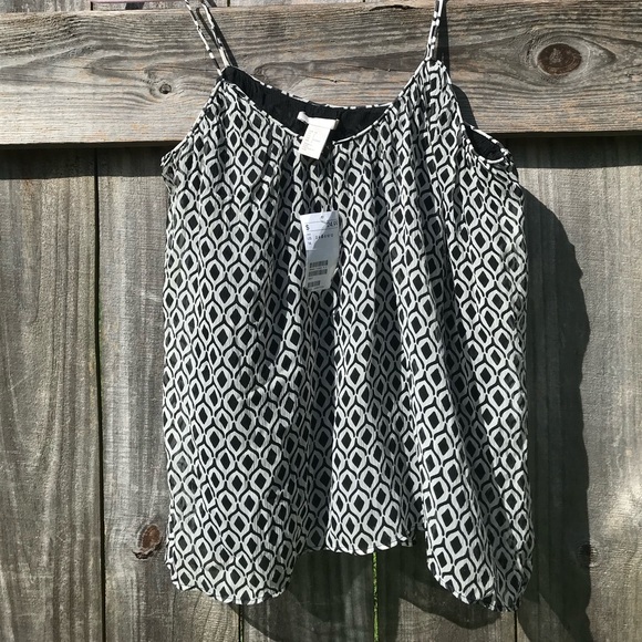 H & M Black and White Geometric Women's Top NWT Size 14 - Picture 3 of 11